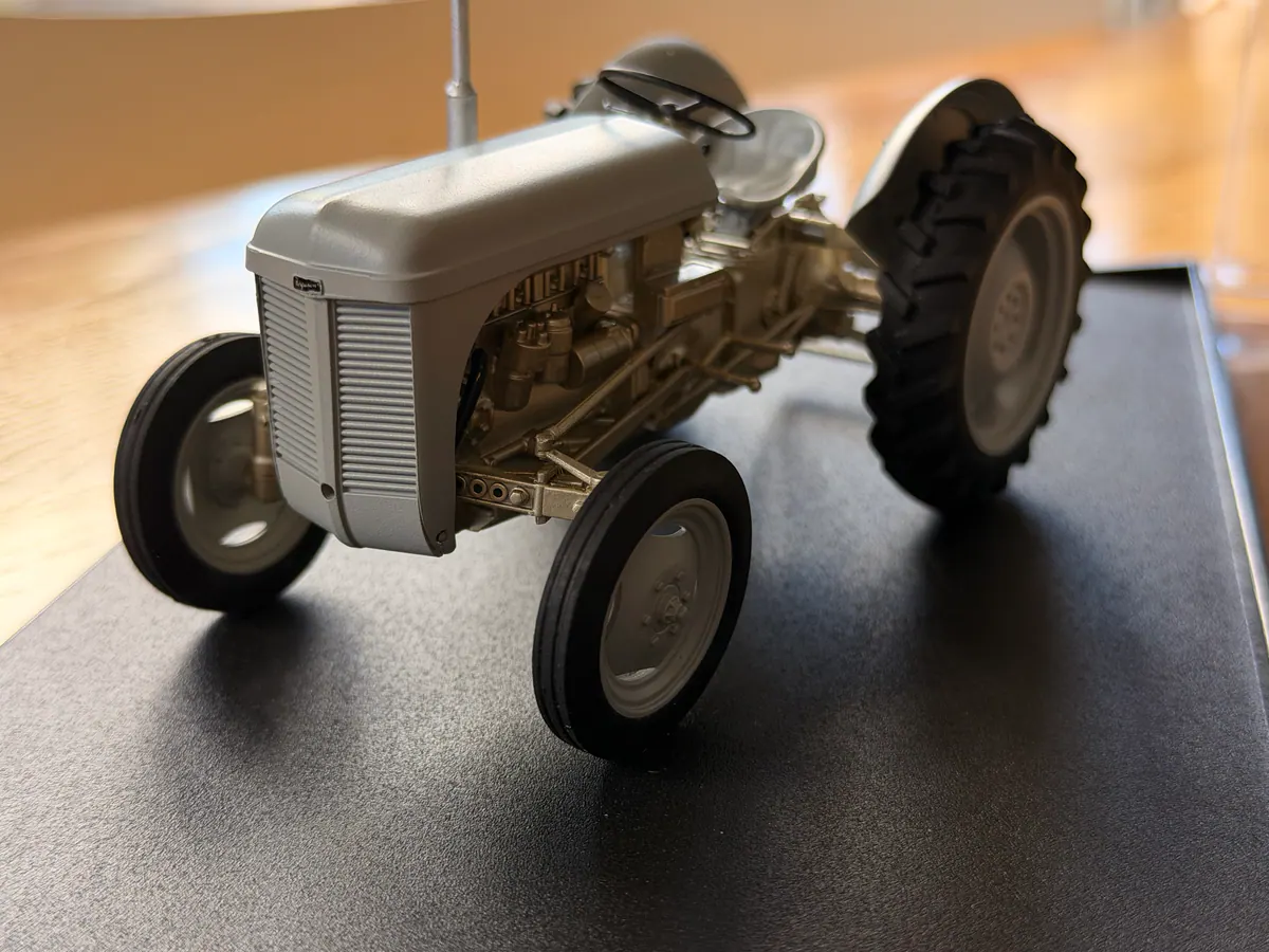 Massey Ferguson FE35 “Gold Belly” scale model, frame 12 of 27